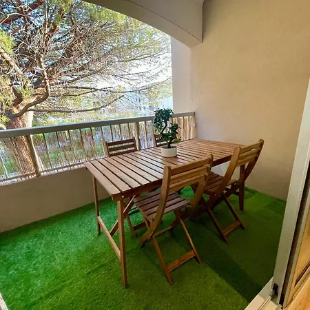 Le Cosy Pin Rolland *