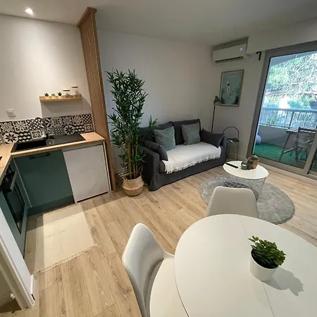 Le Cosy Pin Rolland Apartament *