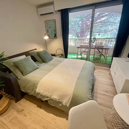 Le Cosy Pin Rolland Apartament *